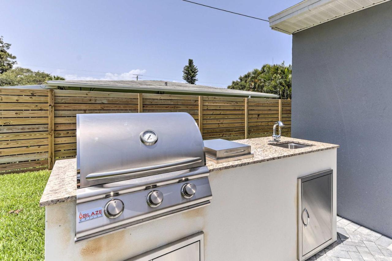 Beach House With Outdoor Kitchen, Walk To Coast Cocoa Beach Eksteriør billede