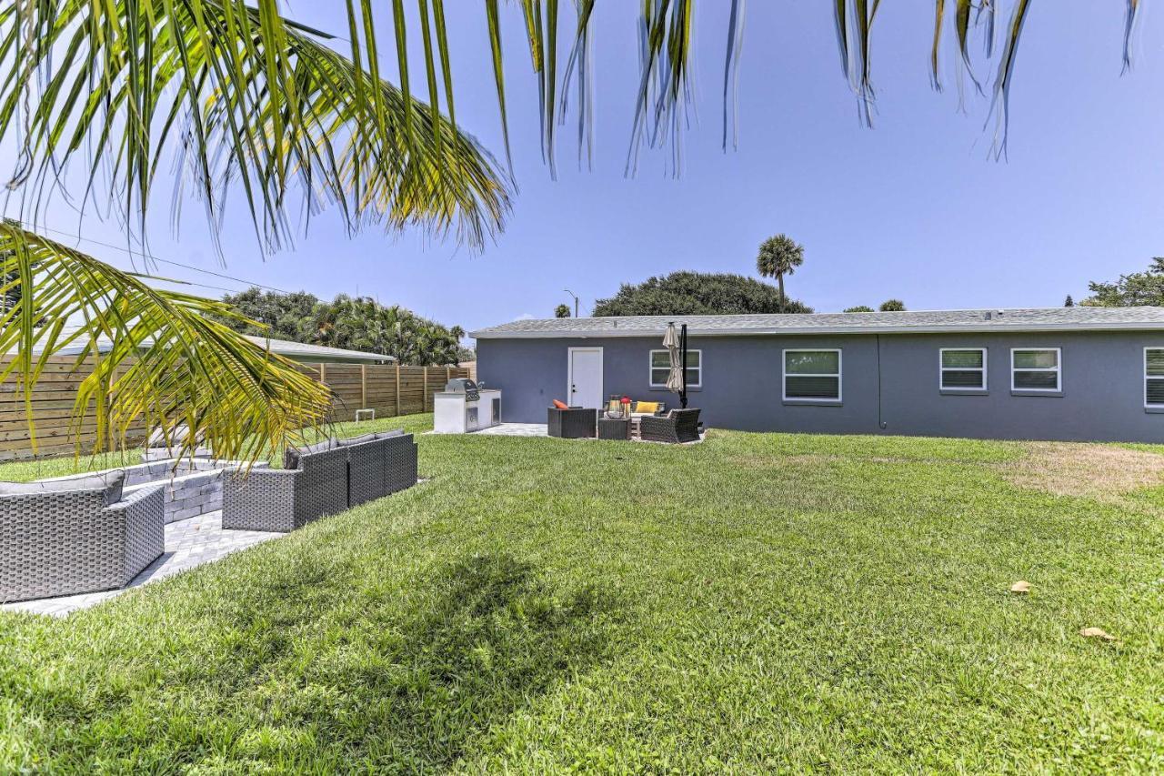 Beach House With Outdoor Kitchen, Walk To Coast Cocoa Beach Eksteriør billede